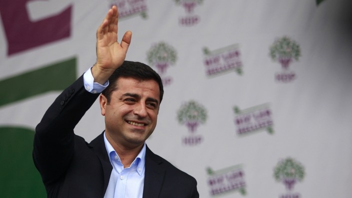 Demirtaş'ın T24'te yayımlanan "İğneyi kendimize" yazısı - 05/07/2022